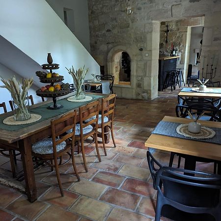 Mas Armelin Bed & Breakfast Tarascon Bagian luar foto
