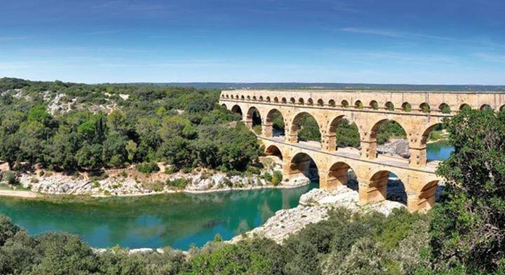 Mas Armelin Bed & Breakfast Tarascon Bagian luar foto