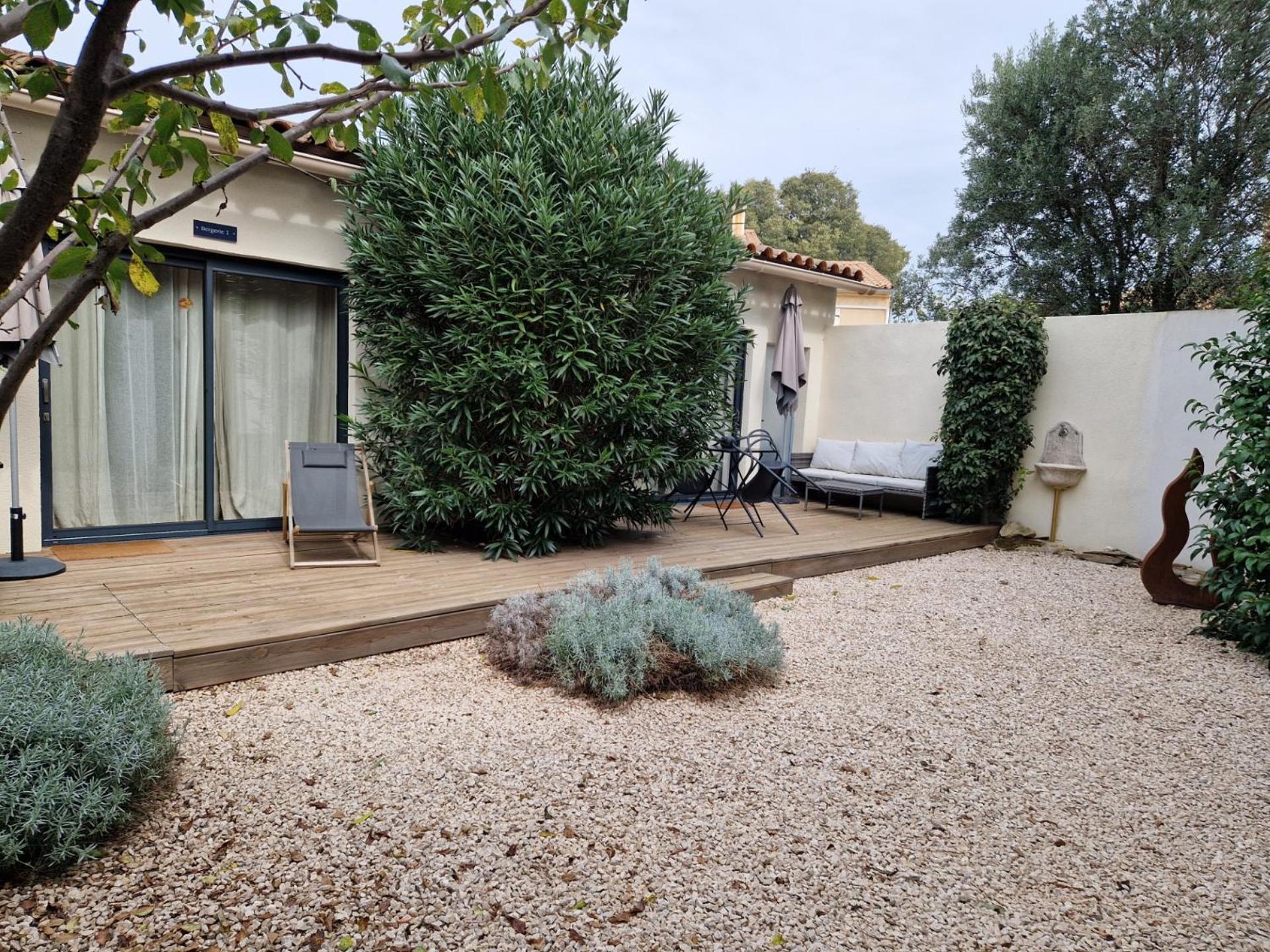 Mas Armelin Bed & Breakfast Tarascon Bagian luar foto