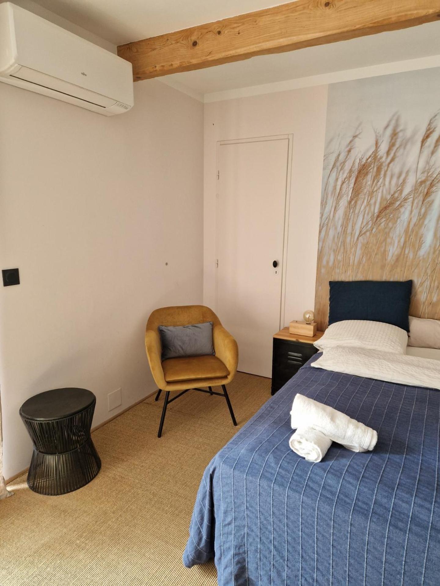 Mas Armelin Bed & Breakfast Tarascon Bagian luar foto