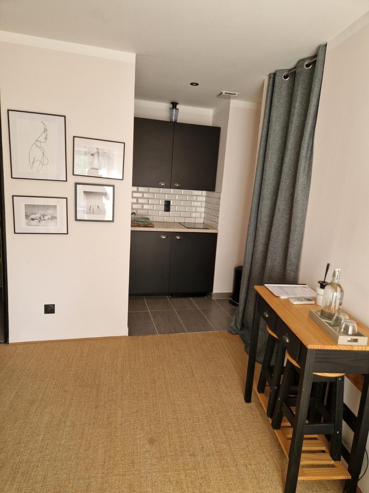 Mas Armelin Bed & Breakfast Tarascon Bagian luar foto